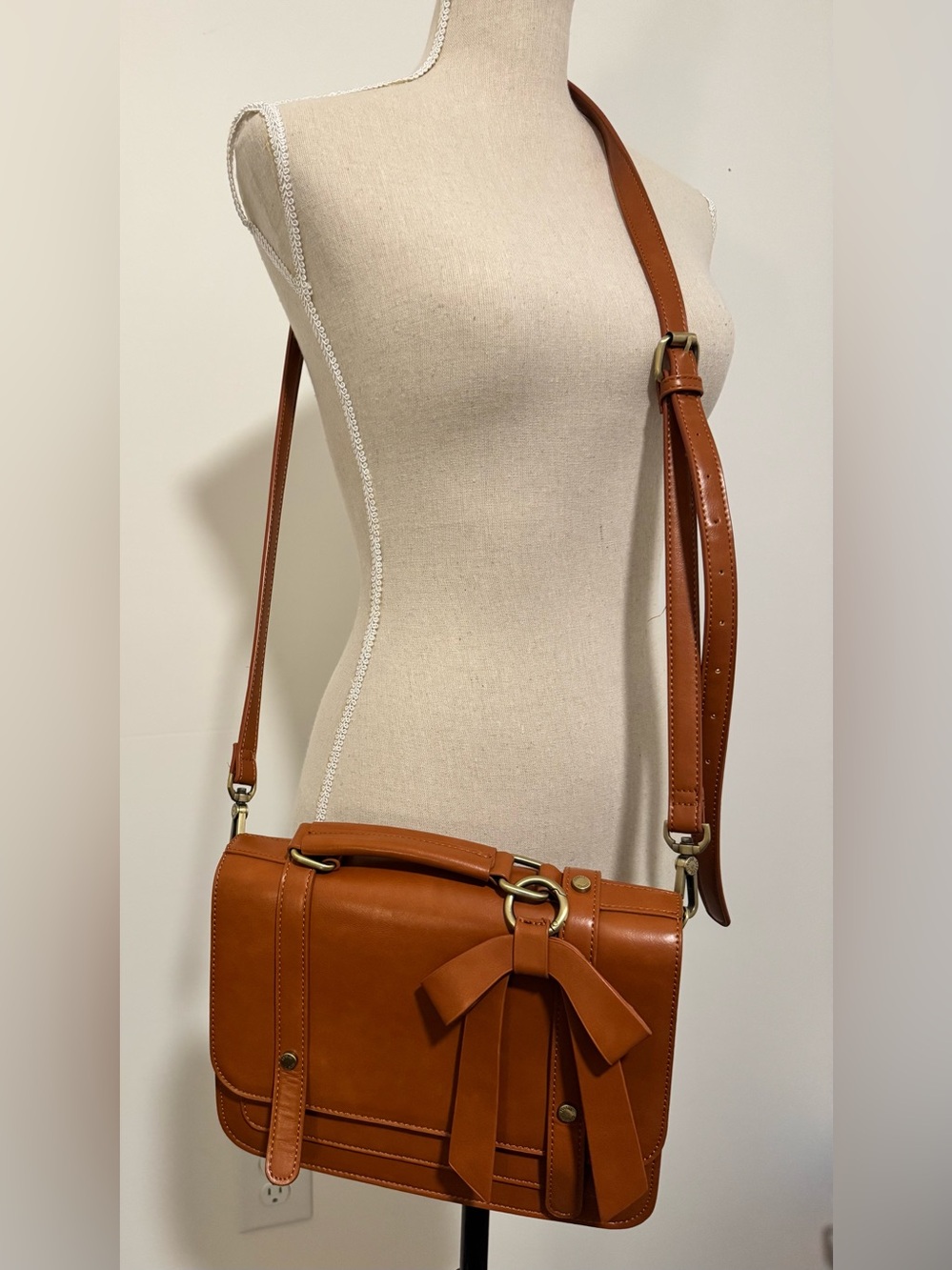 Ecosusi Structured Bow-Accent Satchel Bag in Tan - Picture 1 of 9